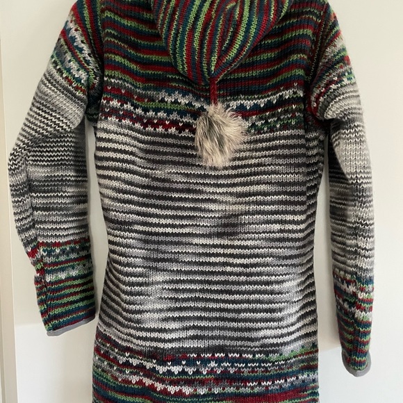 Coat with hood. Brand new - Picture 4 of 5